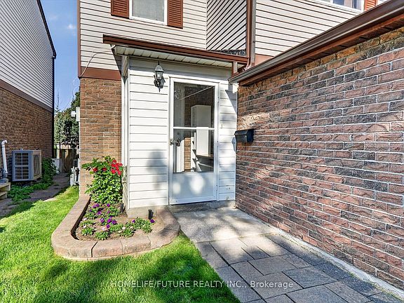 5th image of 77 Muirlands Dr