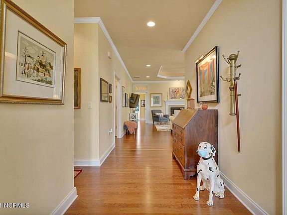 4th image of 3292 Gardenwood Dr