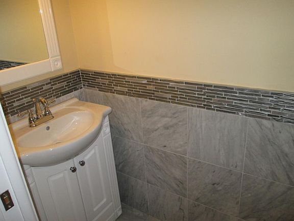4th image of 9561 Arrowhead Dr Unit 1A