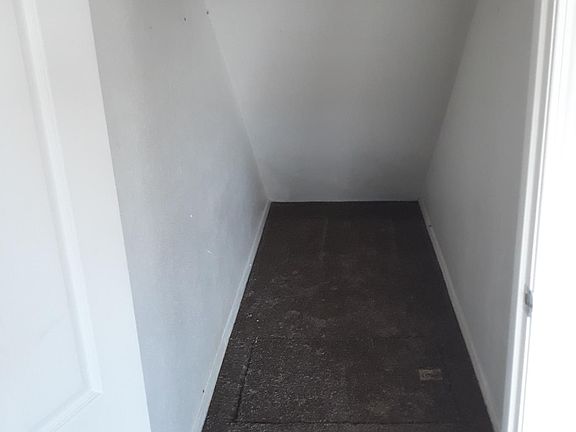 5th image of 553 S 880 W