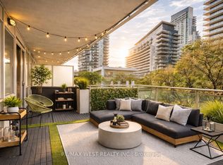 16 Brookers Ln #217, Toronto, ON M8V 0A5