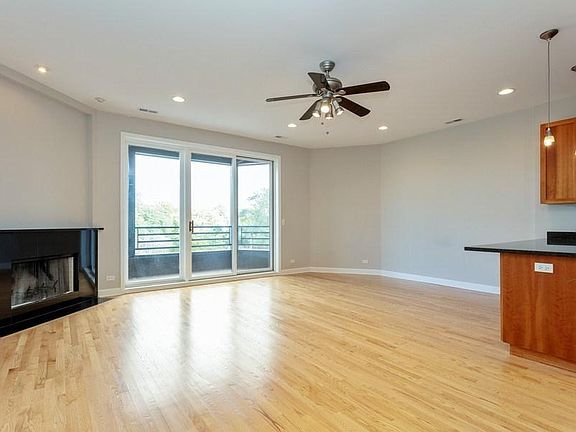 2nd image of 1508 N Damen Ave #Cs3