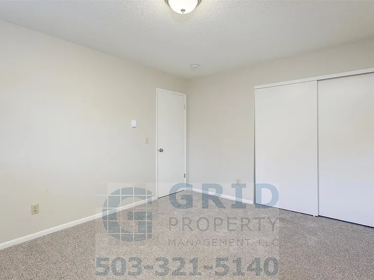5101-5109 SE Stark St — Photo 12