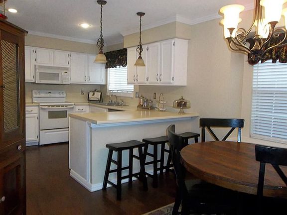 Beautiiful Kitchen and Handscraped Wood Flooring * Updated Light Fixtures