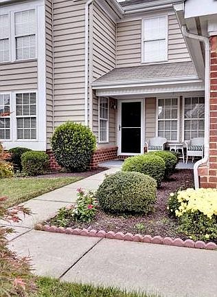 3rd image of 178 Waters Edge Dr