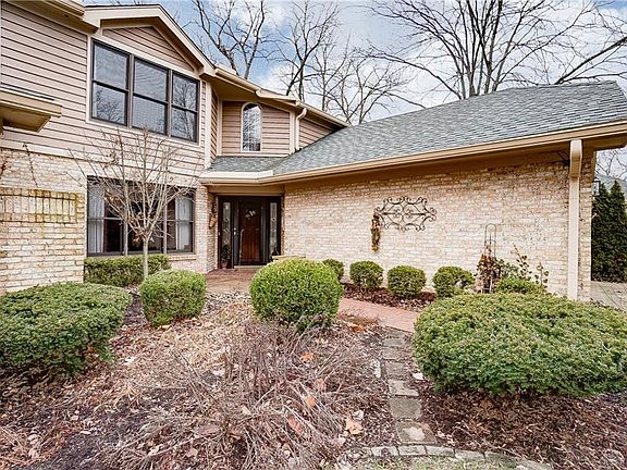 2nd image of 226 Tamarac Ln