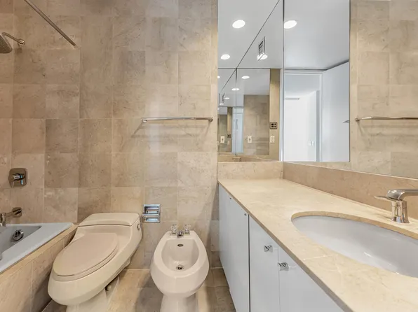 500 Park Avenue image 9 of 11