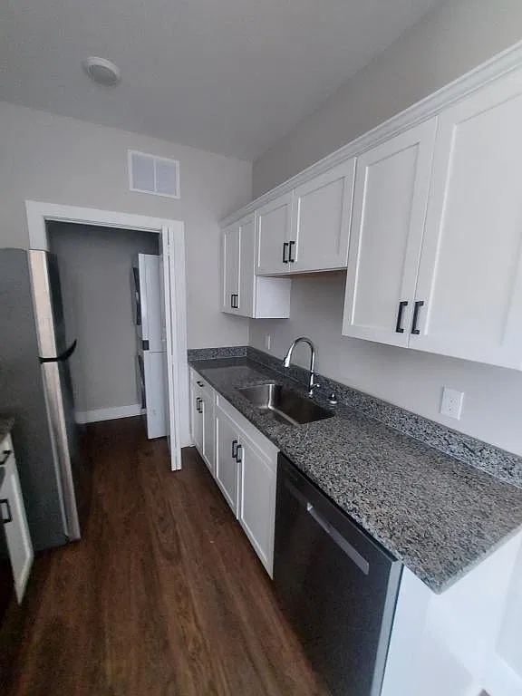 138 Diver Dr — Photo 4