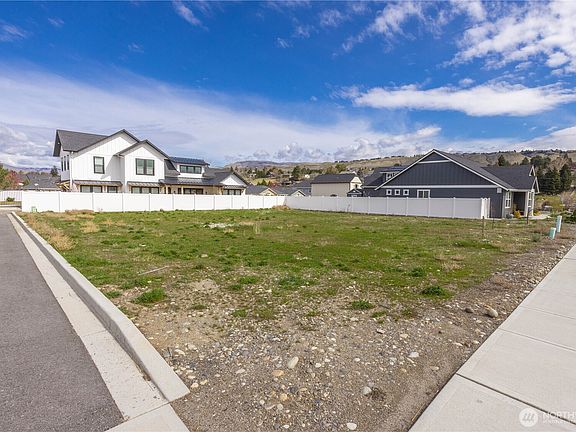 5th image of 345 Pugsley Place NW