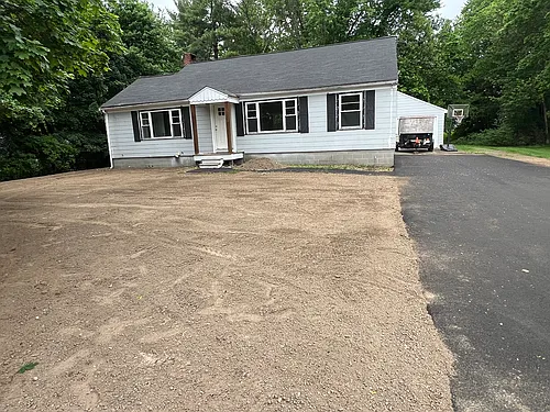 94 Pleasant St Photo 1