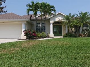 765 Rotonda Cir, Rotonda West, FL 33947