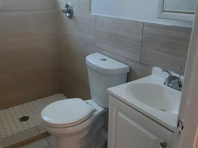 202 Caroline St #110 — Photo 4