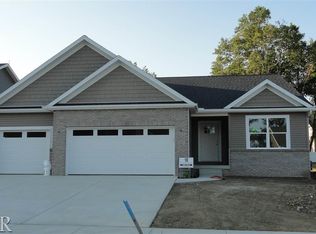 2708 Handel Dr, Bloomington, IL 61704