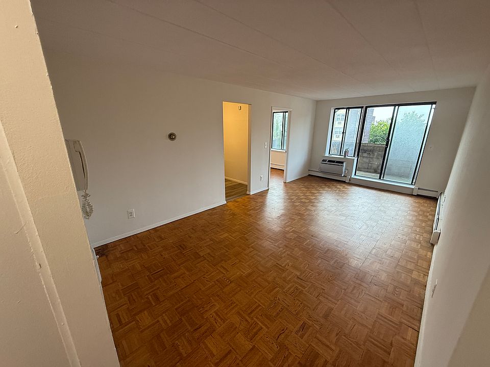1st image of 13955 35th Ave APT 5G