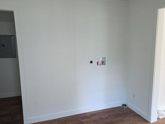 4th image of 204 Thomas Ln