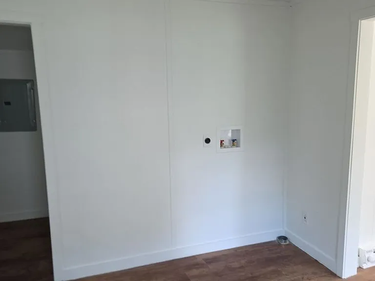 204 Thomas Ln — Photo 4