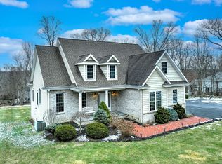 98 Porters Hill Rd, Trumbull, CT 06611