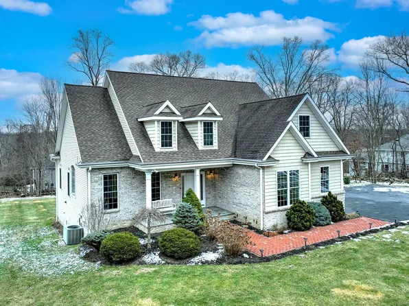 98 Porters Hill Road, Trumbull, CT 06611