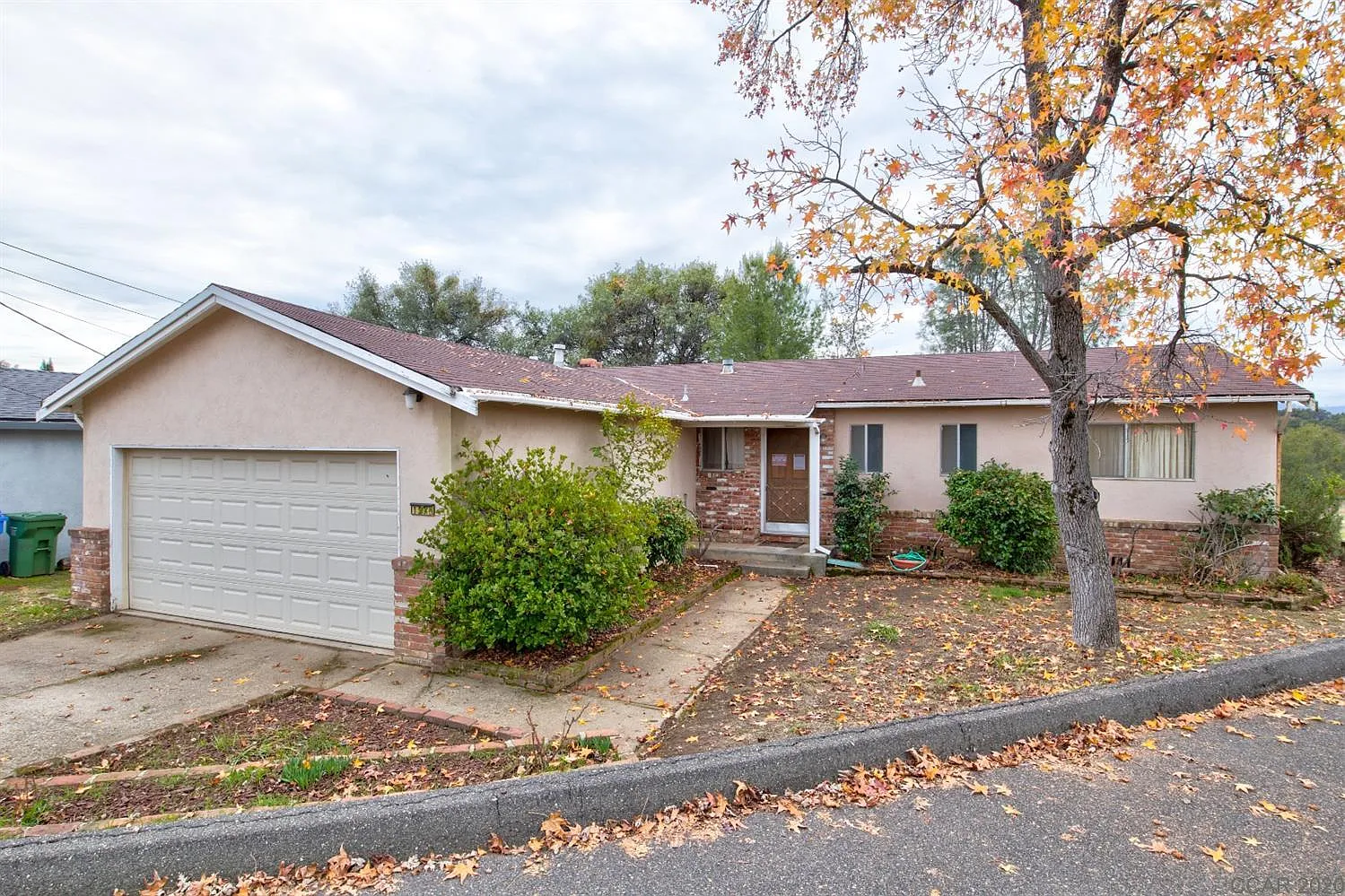 1270 Oak Ct #7 photo 1