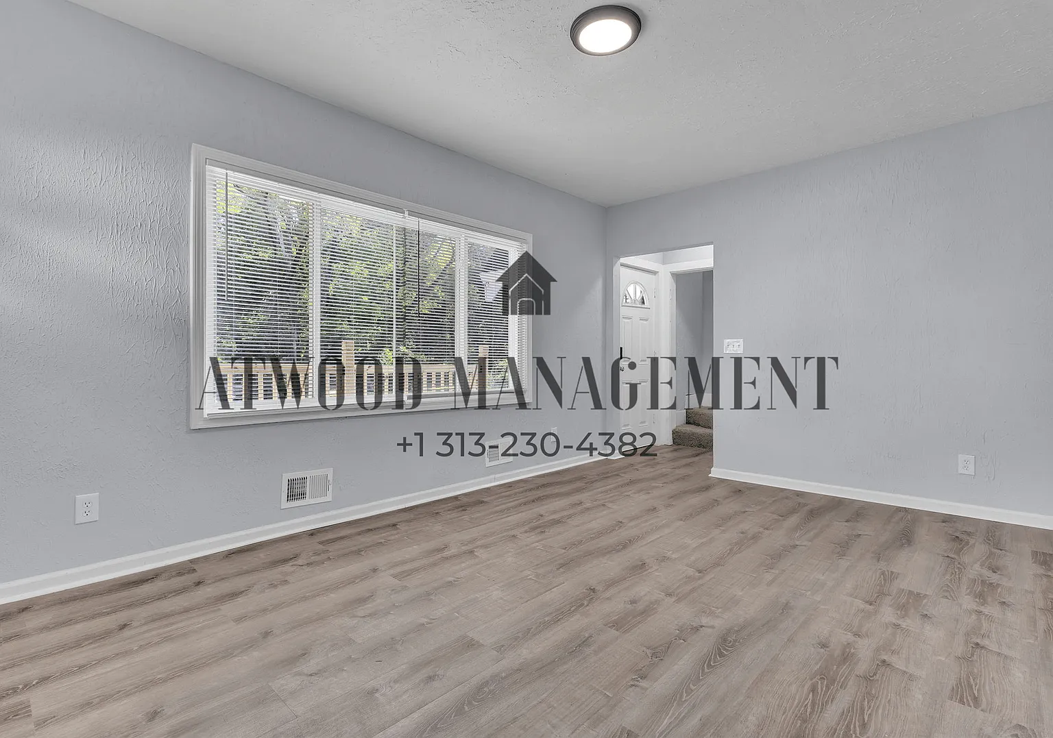 This beautifully updated 4-bedroom, 1-bath single-family home is ready for move-in! — Photo 2