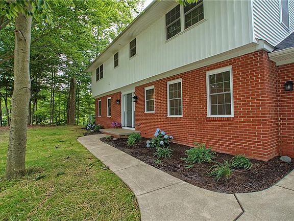 2nd image of 3304 Country Club Dr