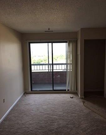 4th image of 2920 Mystic Valley Pkwy #912