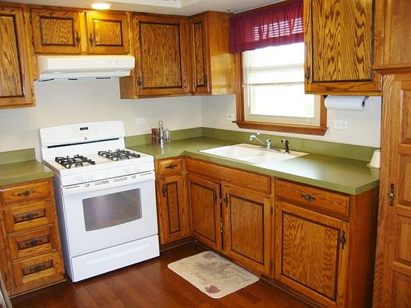 5th image of 202 N Griffin St