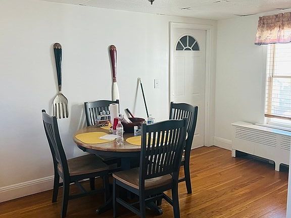 2nd image of 47 Glenwood Ave Floor 2