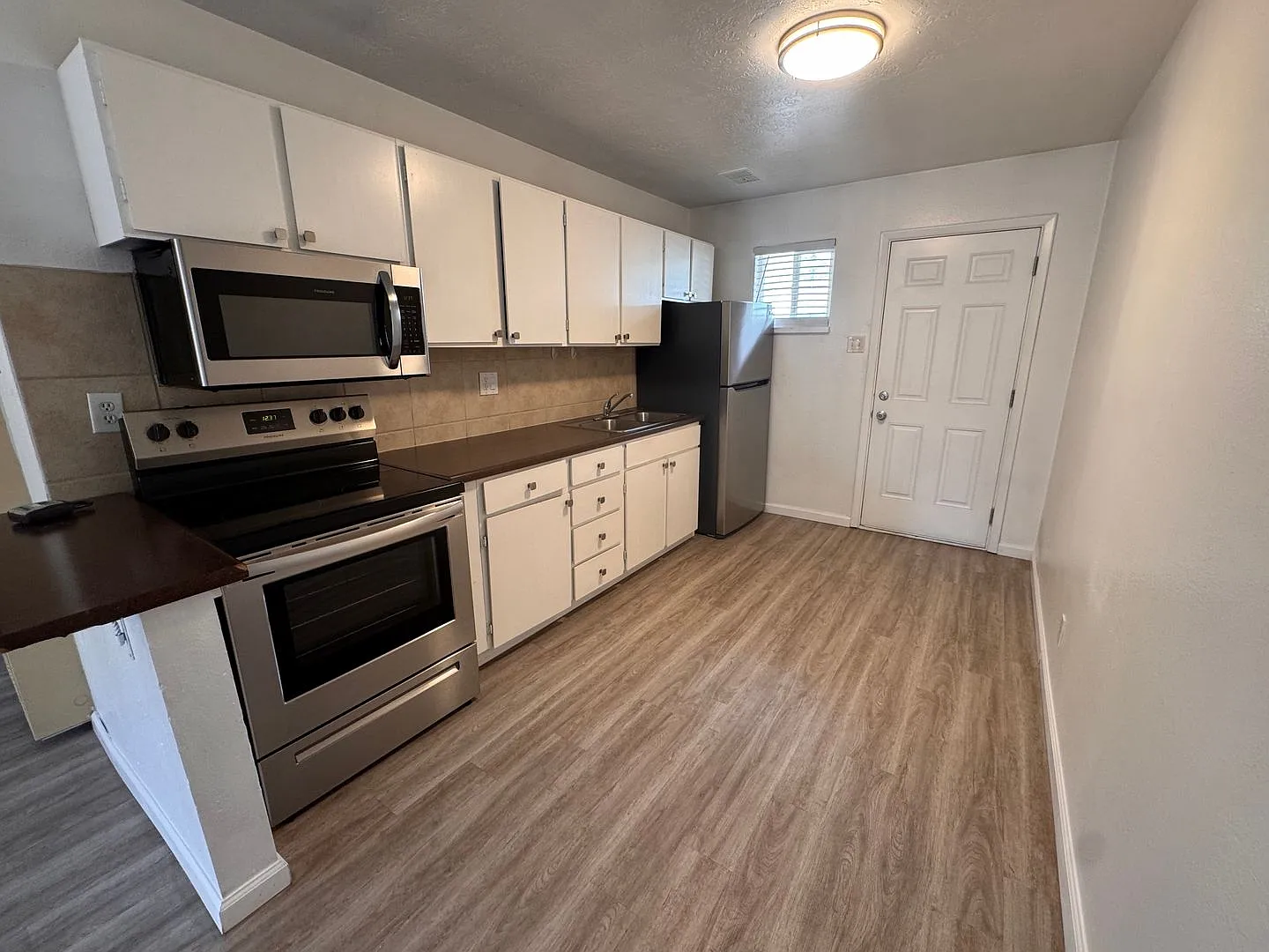 1194-1195-1196-1197: 9400 Candelaria Blvd NE — Photo 4