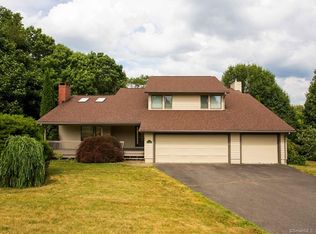 27 Long Horizon Rd, Bethlehem, CT 06751