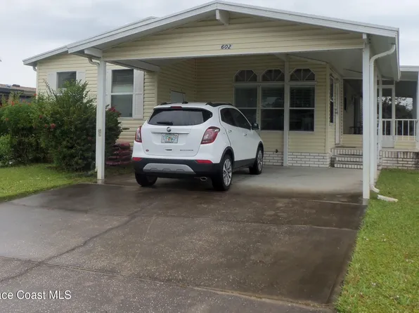 602 Royal Tern Dr, Barefoot Bay, FL 32976