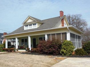 753 E Tugalo St, Toccoa, GA 30577