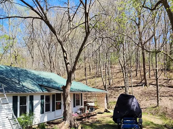 228 Lofty Heights Rd, Clay City, KY 40312