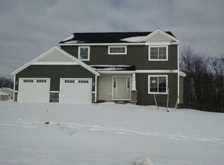 437 Green Ridge Dr, Caledonia, MI 49316