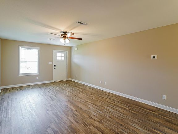 5th image of 1101 Cardinal Ln