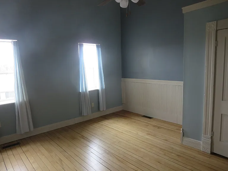 111 Keller Ave N #1 — Photo 7