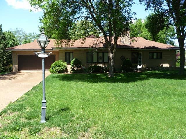 1st image of 6 Dorclin Ln
