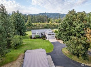 3004 Blue Heron Drive, Woodland, WA 98674