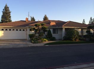 931 E Fallbrook Ave, Fresno, CA