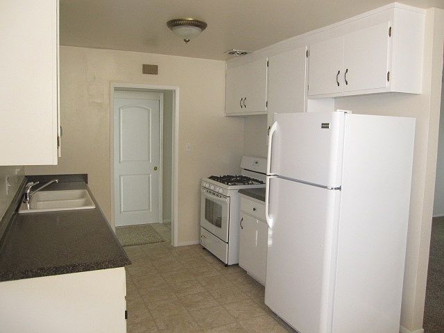 1st image of 1040 Milton St