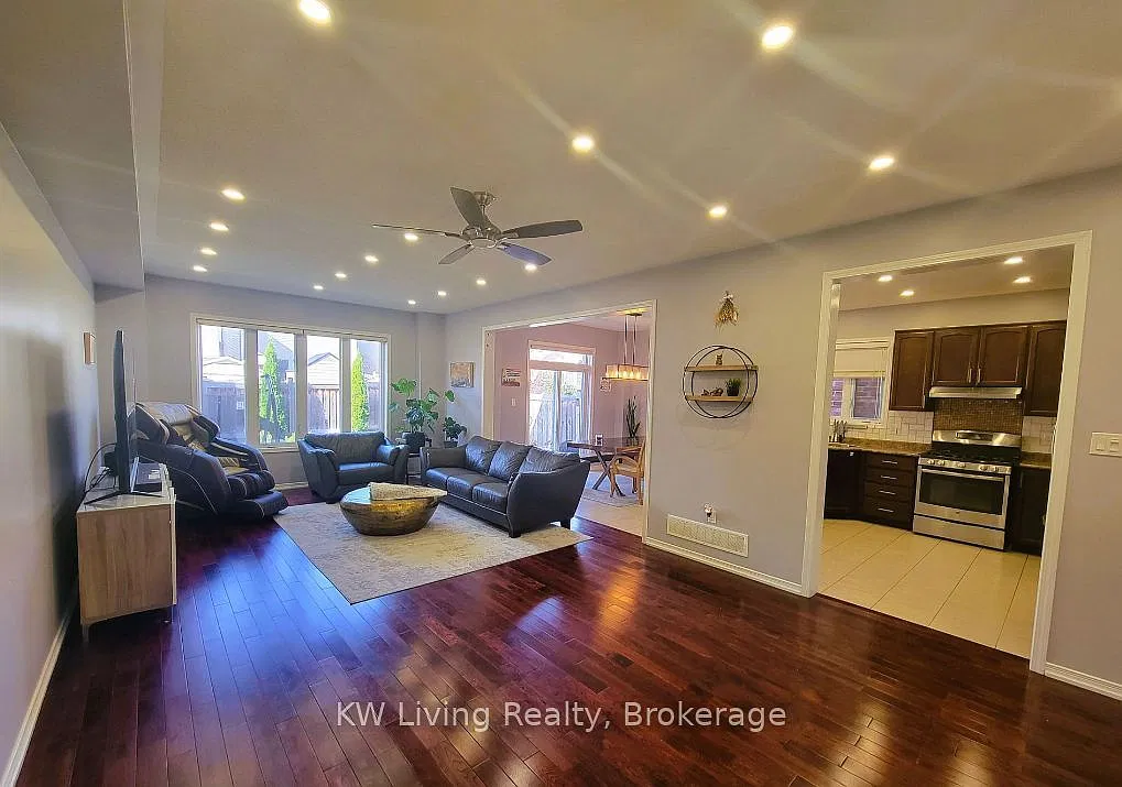 4 bed, $3,300 — Photo 3