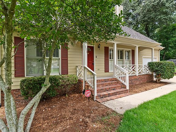 5th image of 111 Brook Hollow Ct