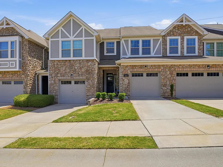 1223 Bhaltair Ln #1 — Photo 4