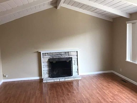 3rd image of 415 Firloch Ave #2