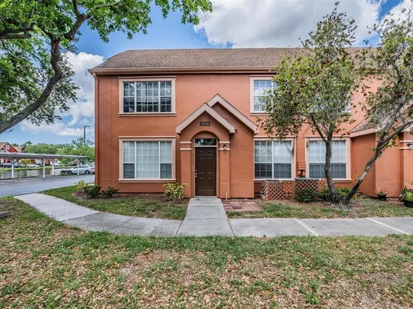 9846 Lake Chase Island Way, Tampa, FL 33626