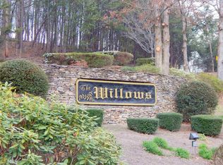 4 Willows Dr, Cleveland, GA 30528