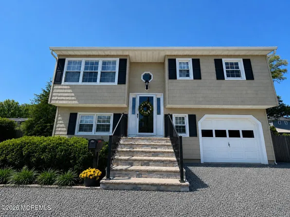 637 Bray Avenue, Port Monmouth, NJ 07758