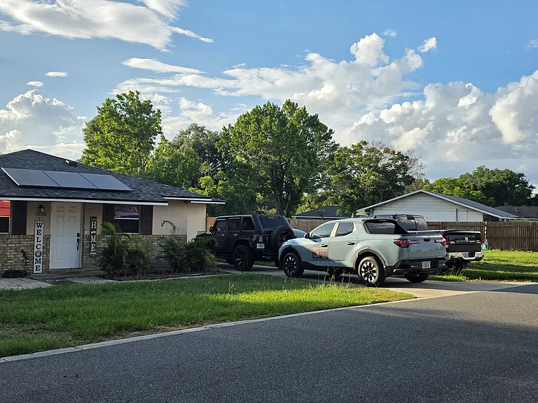 1035 Mulberry Ln — Photo 1