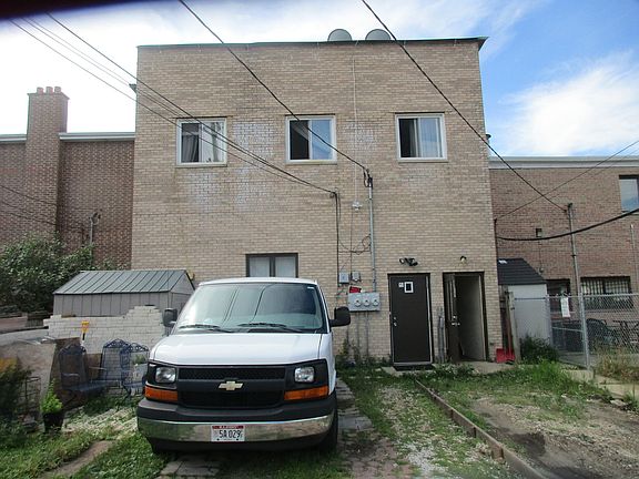 2nd image of 6236 W Belmont Ave