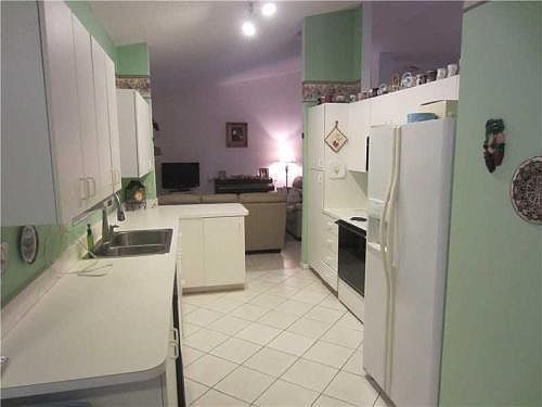 4th image of 9518 NW 8th Cir
